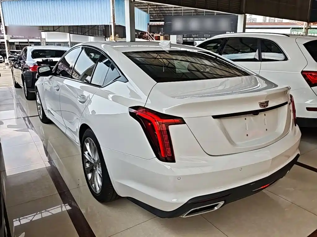 Cadillac CT5 — фото 23