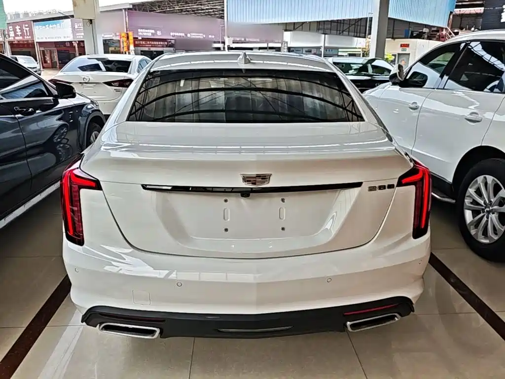 Cadillac CT5 — фото 4