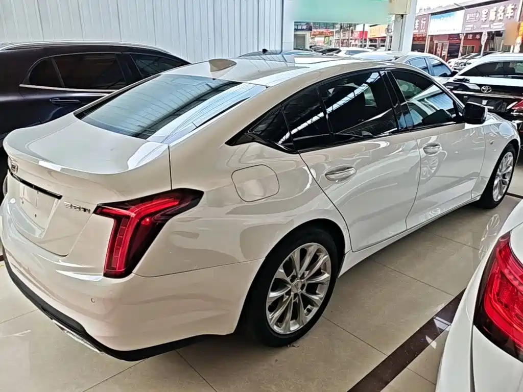 Cadillac CT5 — фото 5