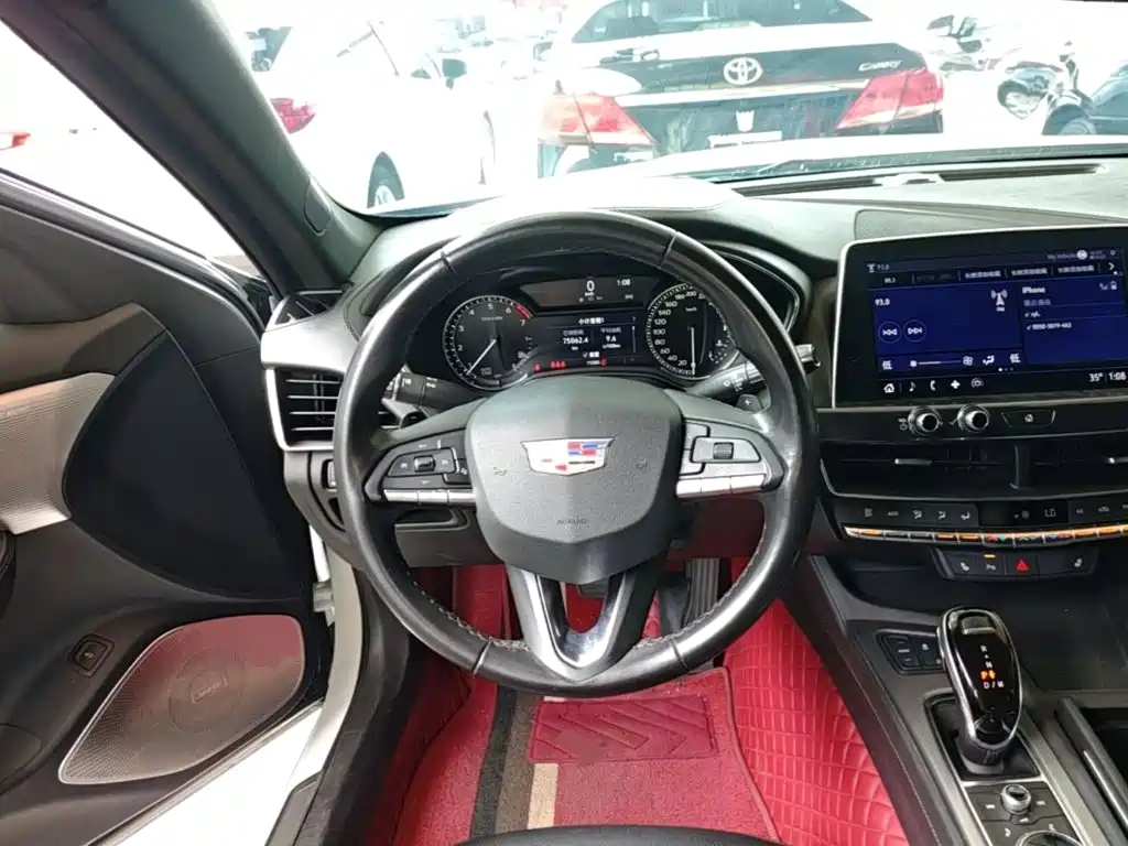 Cadillac CT5 — фото 7