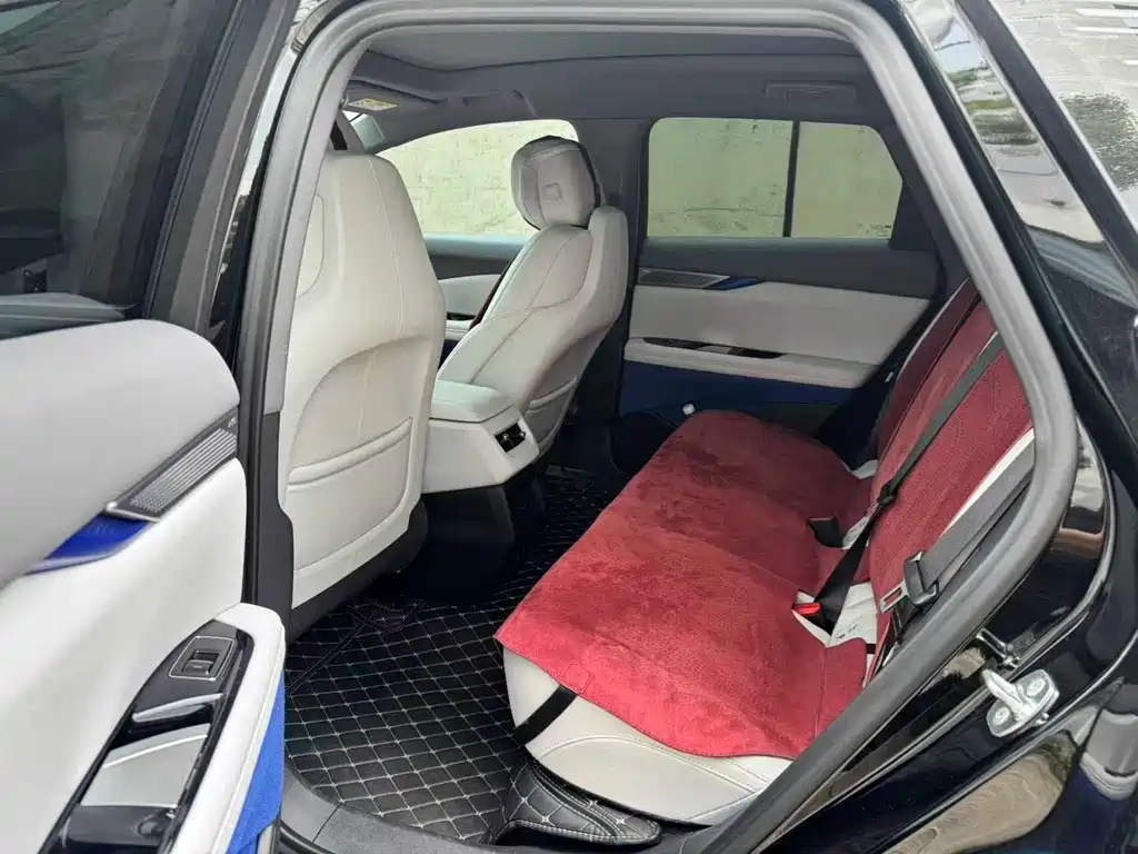 Cadillac IQ — фото 3