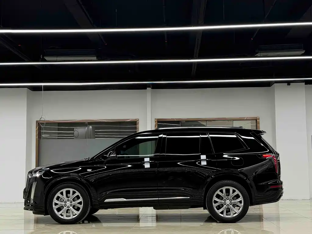 Cadillac XT6 — фото 5