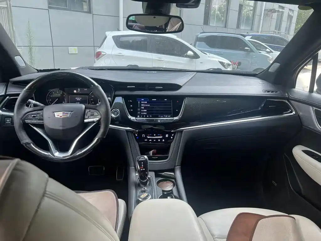 Cadillac XT6 — фото 4