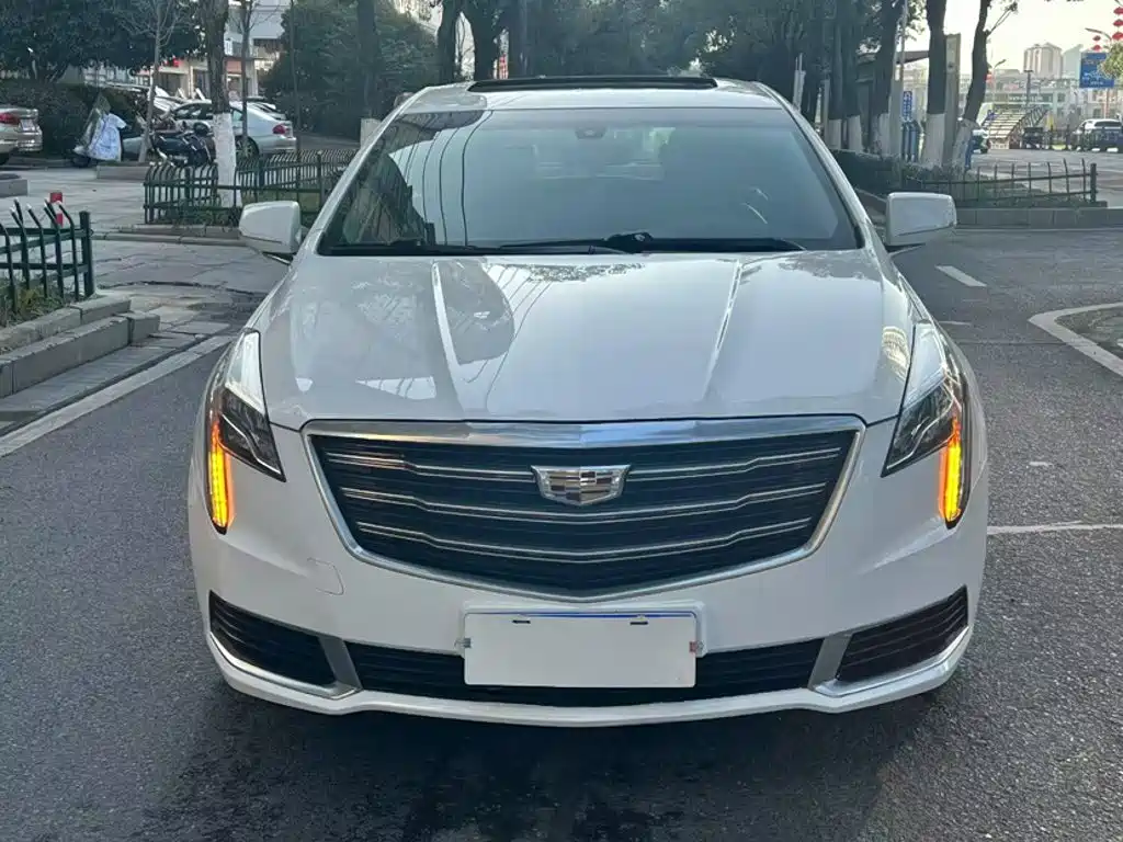 Cadillac XTS — фото 3