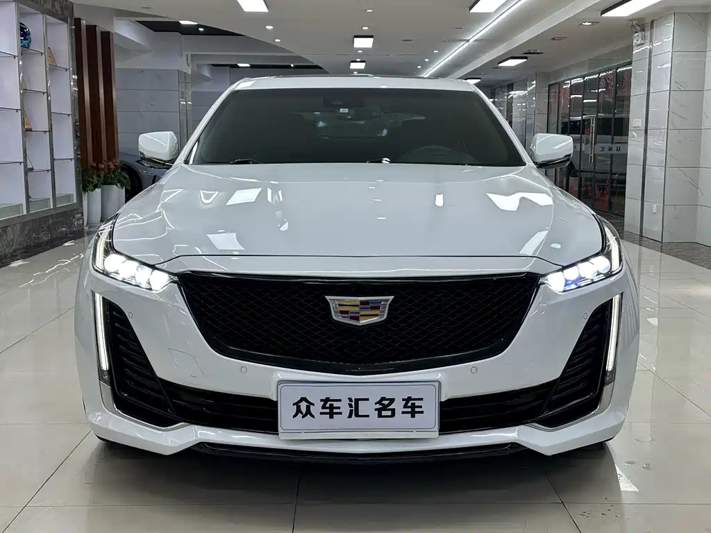 Cadillac CT5 — фото 2