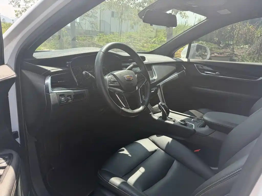 Cadillac XT5 — фото 4