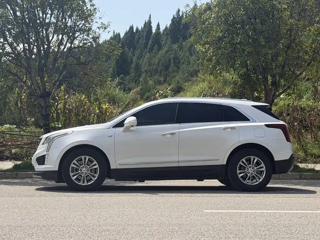 Cadillac XT5 — фото 9
