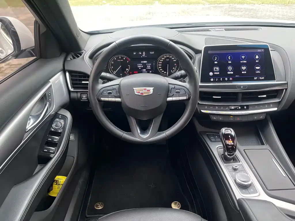 Cadillac CT5 — фото 17