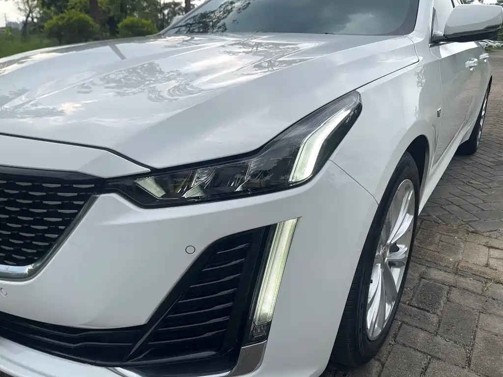 Cadillac CT5 — фото 23