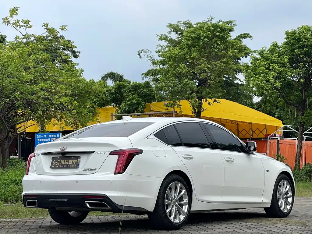 Cadillac CT5 — фото 6