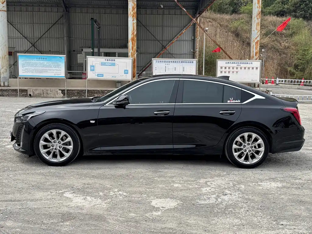 Cadillac CT5 — фото 3