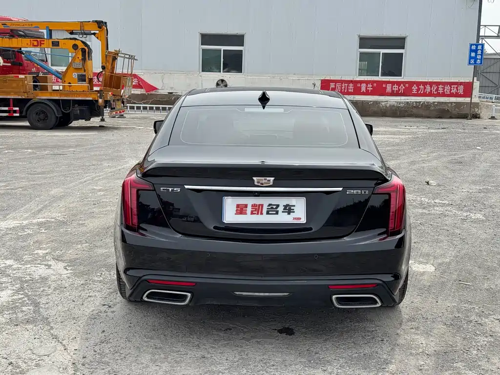 Cadillac CT5 — фото 5
