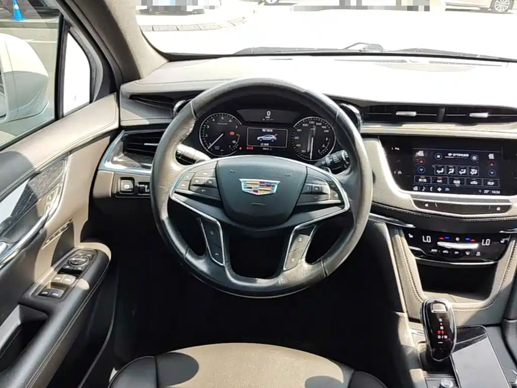 Cadillac XT5 — фото 3