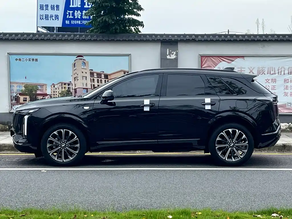 Cadillac XT5 — фото 3