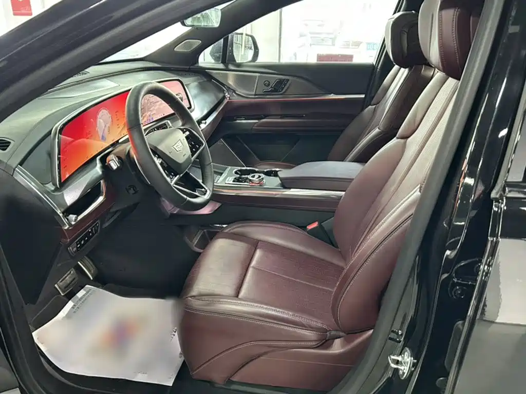 Cadillac XT5 — фото 8