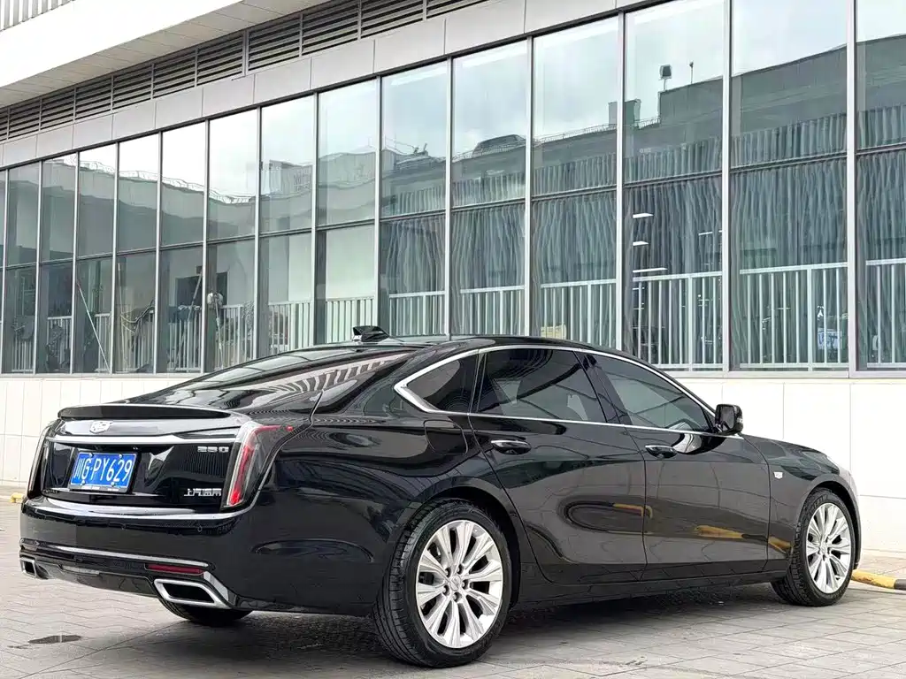 Cadillac CT6 — фото 8