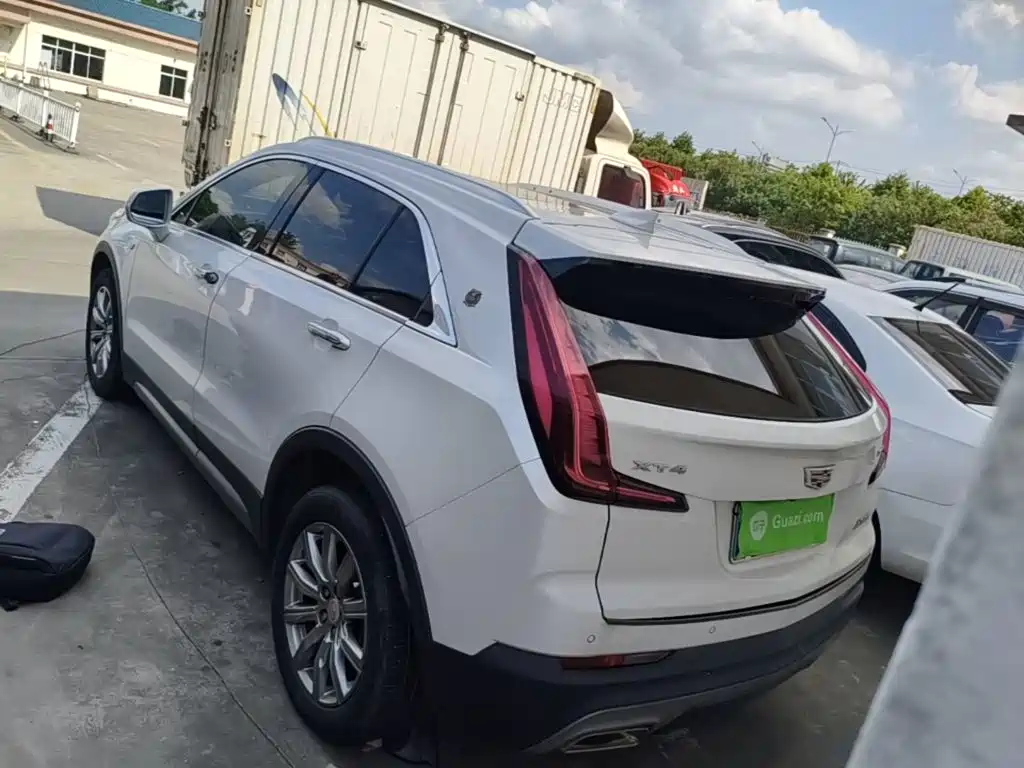 Cadillac XT4 — фото 6