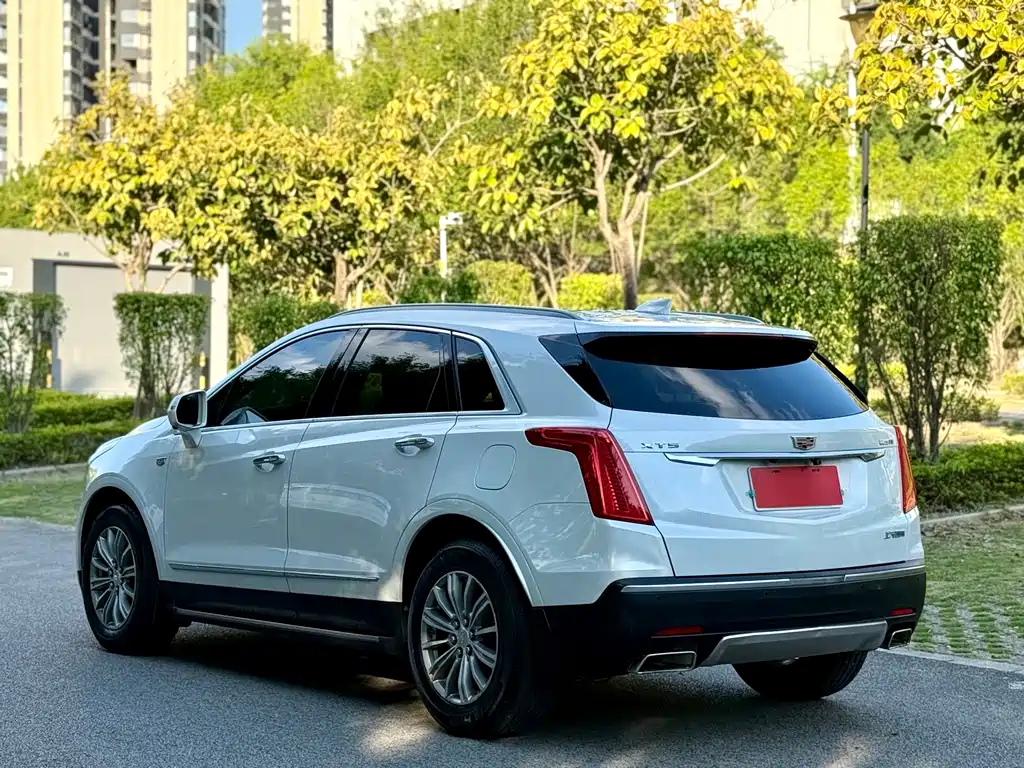 Cadillac XT5 — фото 5