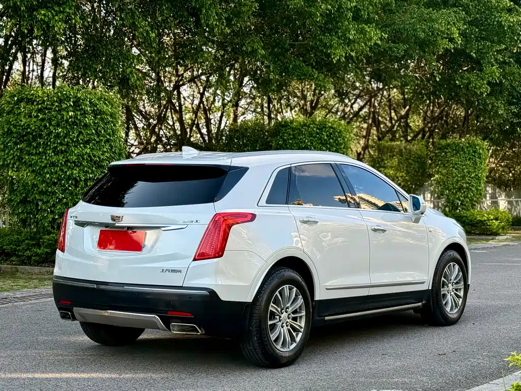 Cadillac XT5 — фото 7