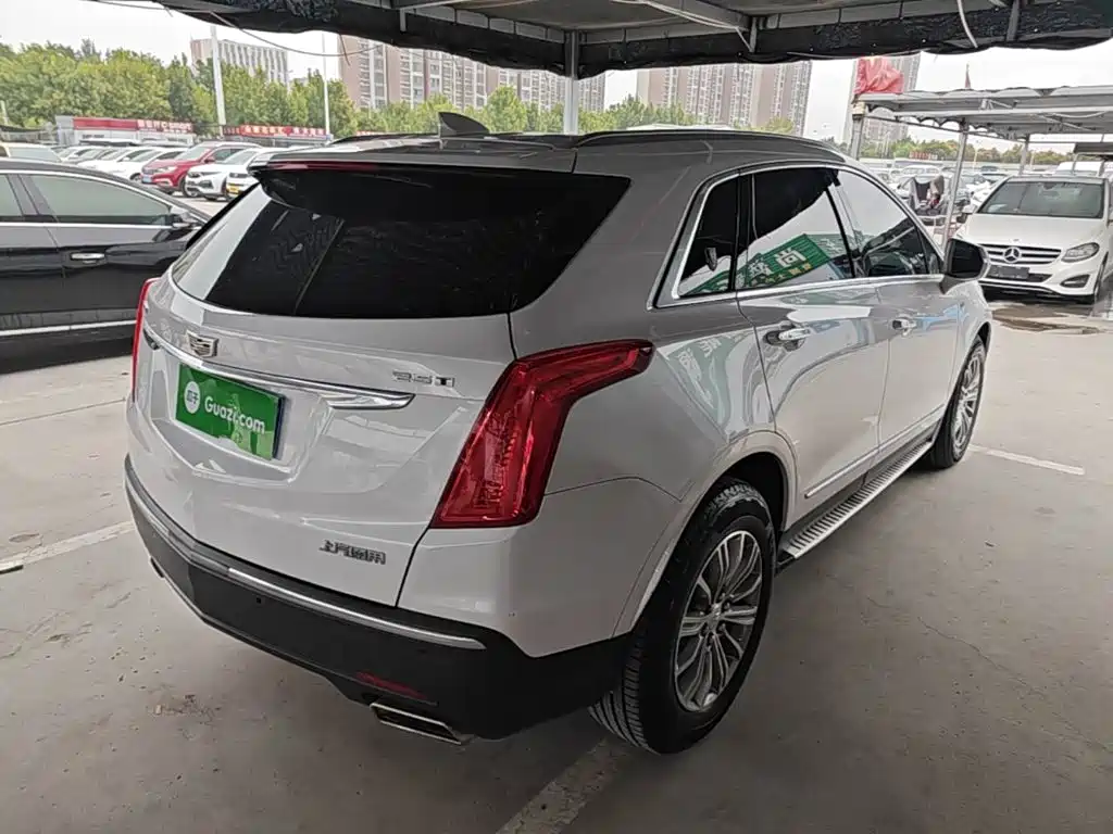 Cadillac XT5 — фото 7
