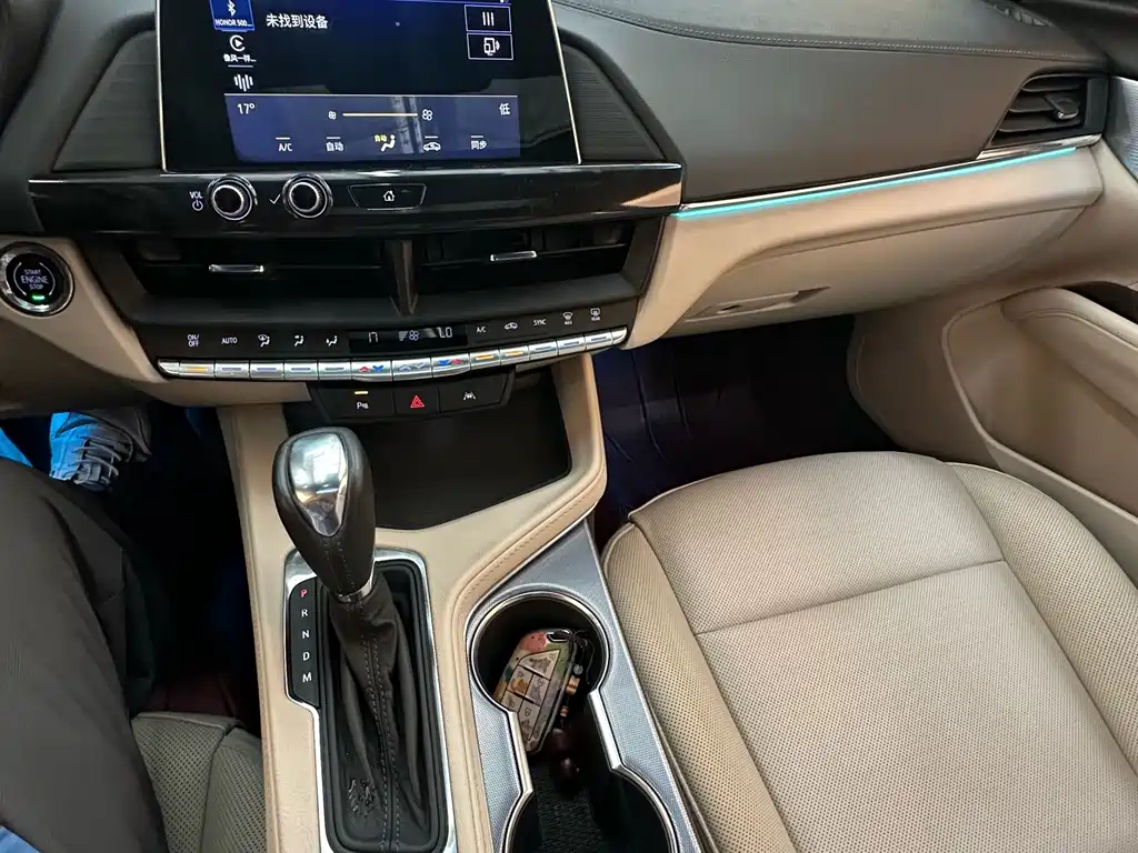 Cadillac CT4 — фото 14