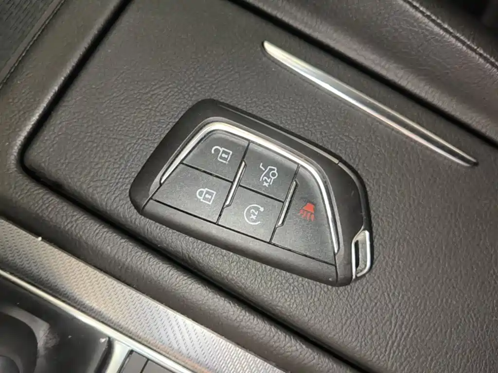 Cadillac CT5 — фото 9