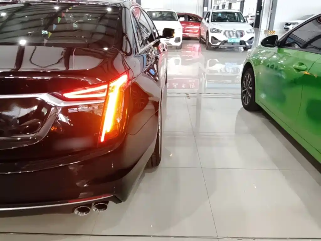 Cadillac CT6 — фото 8