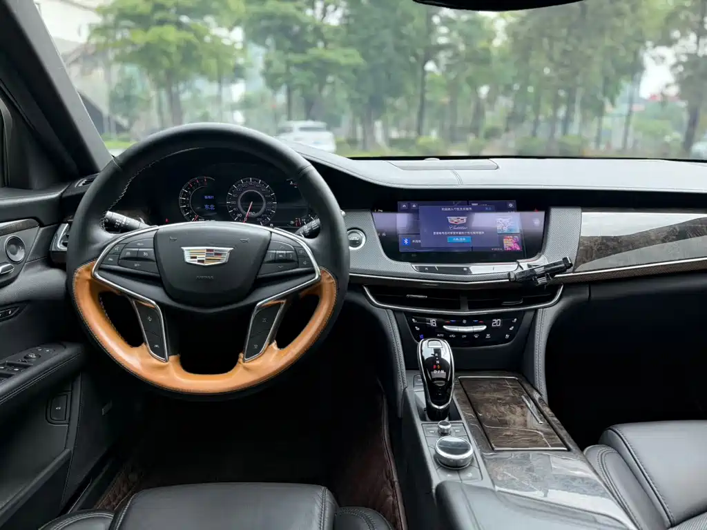Cadillac CT6 — фото 10