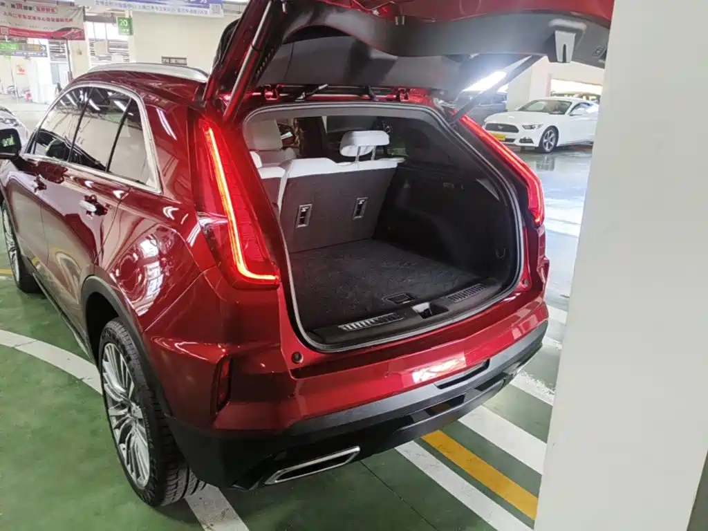 Cadillac XT4 — фото 19