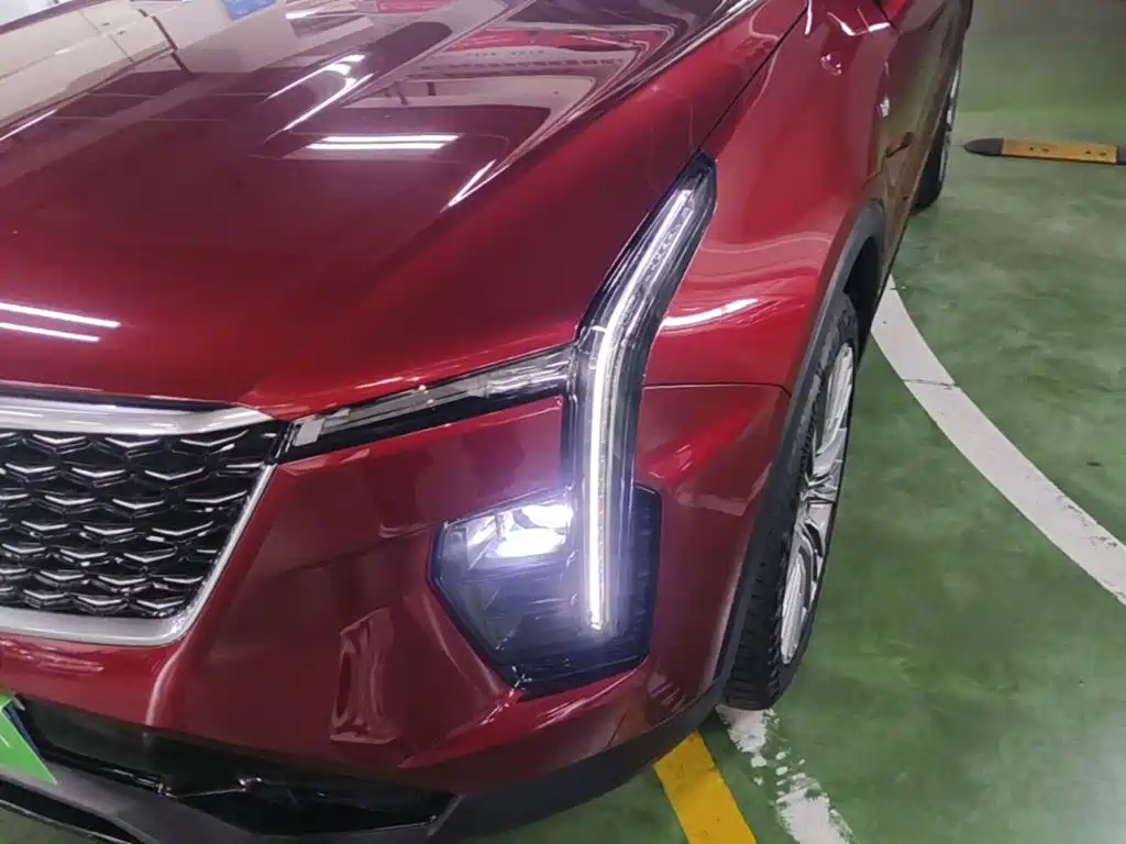 Cadillac XT4 — фото 24