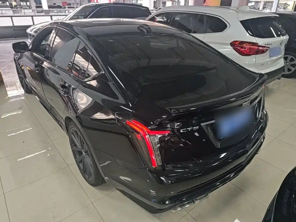 Cadillac CT5 — фото 5
