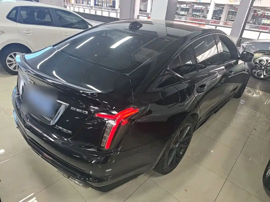Cadillac CT5 — фото 7