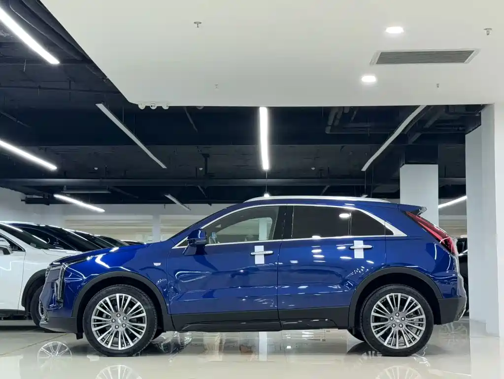Cadillac XT4 — фото 3
