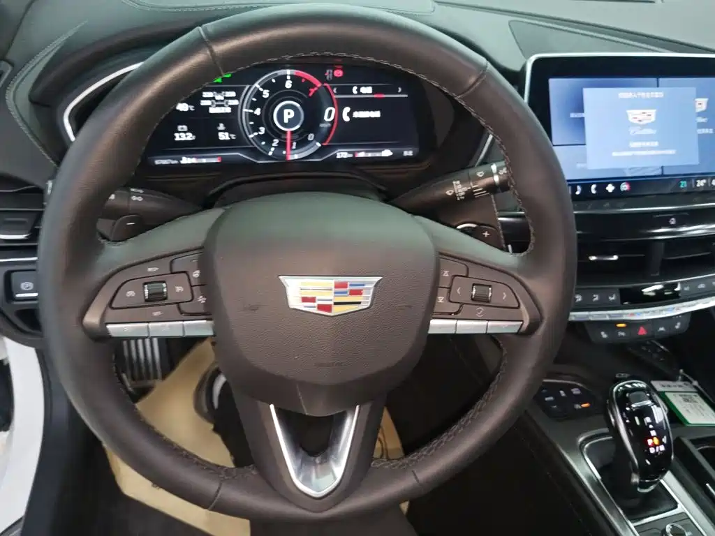 Cadillac CT5 — фото 4