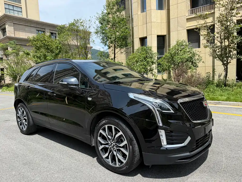 Cadillac XT5 — фото 23