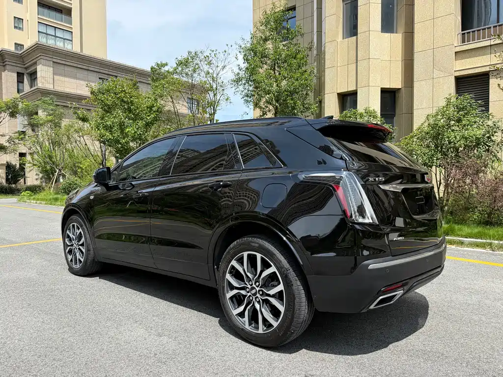 Cadillac XT5 — фото 8