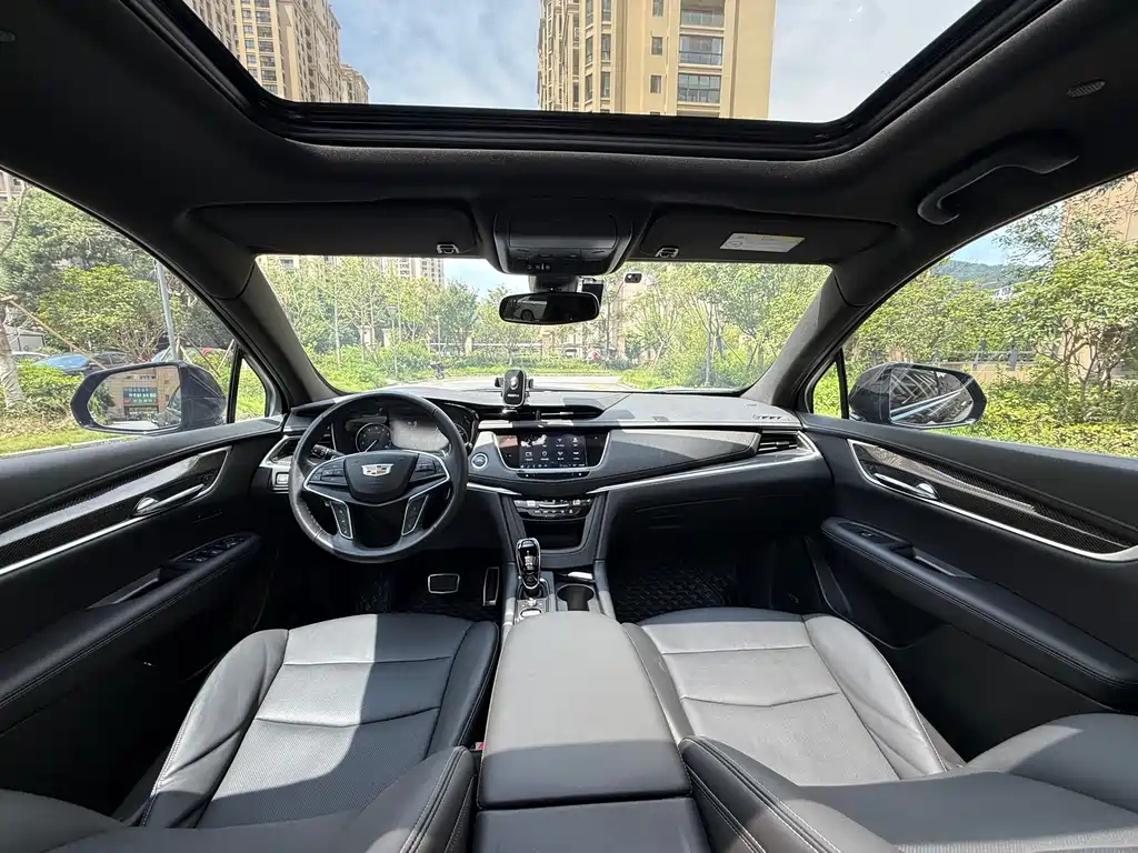 Cadillac XT5 — фото 9