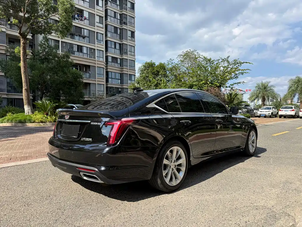 Cadillac CT5 — фото 17