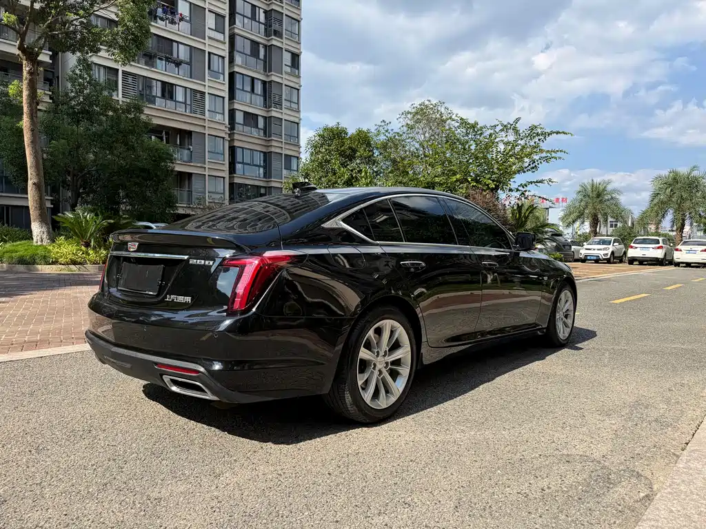 Cadillac CT5 — фото 21
