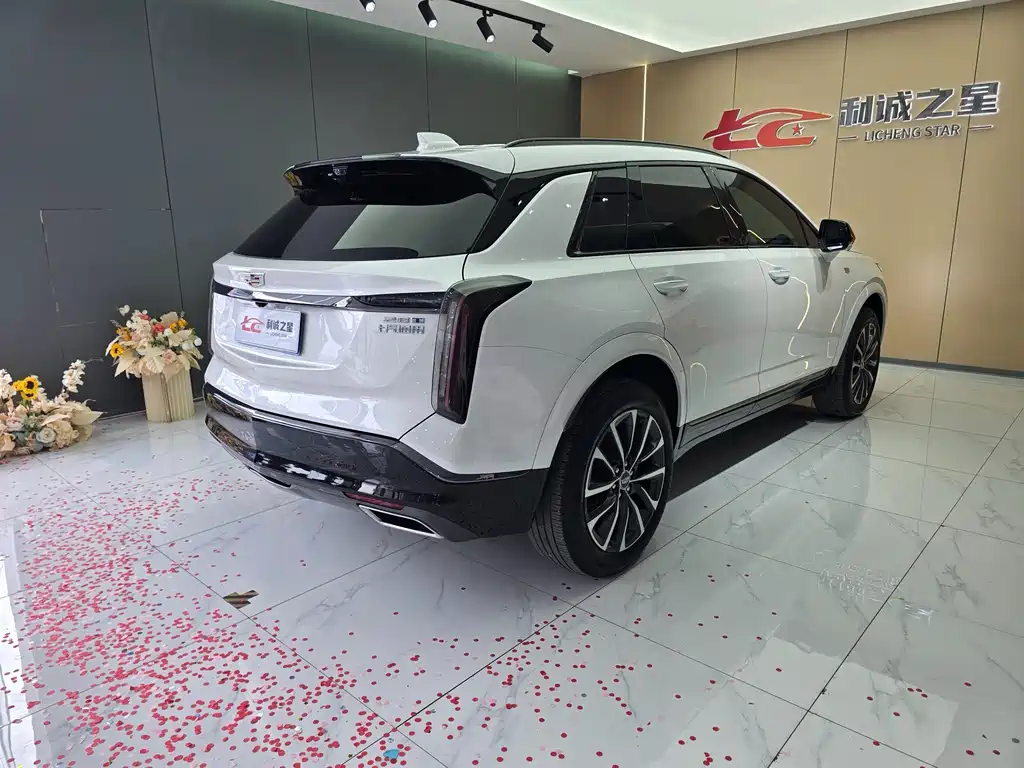 Cadillac XT5 — фото 6