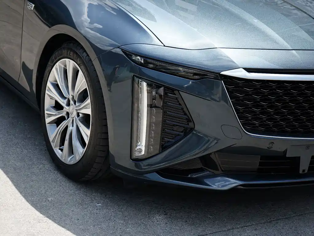 Cadillac CT6 — фото 8