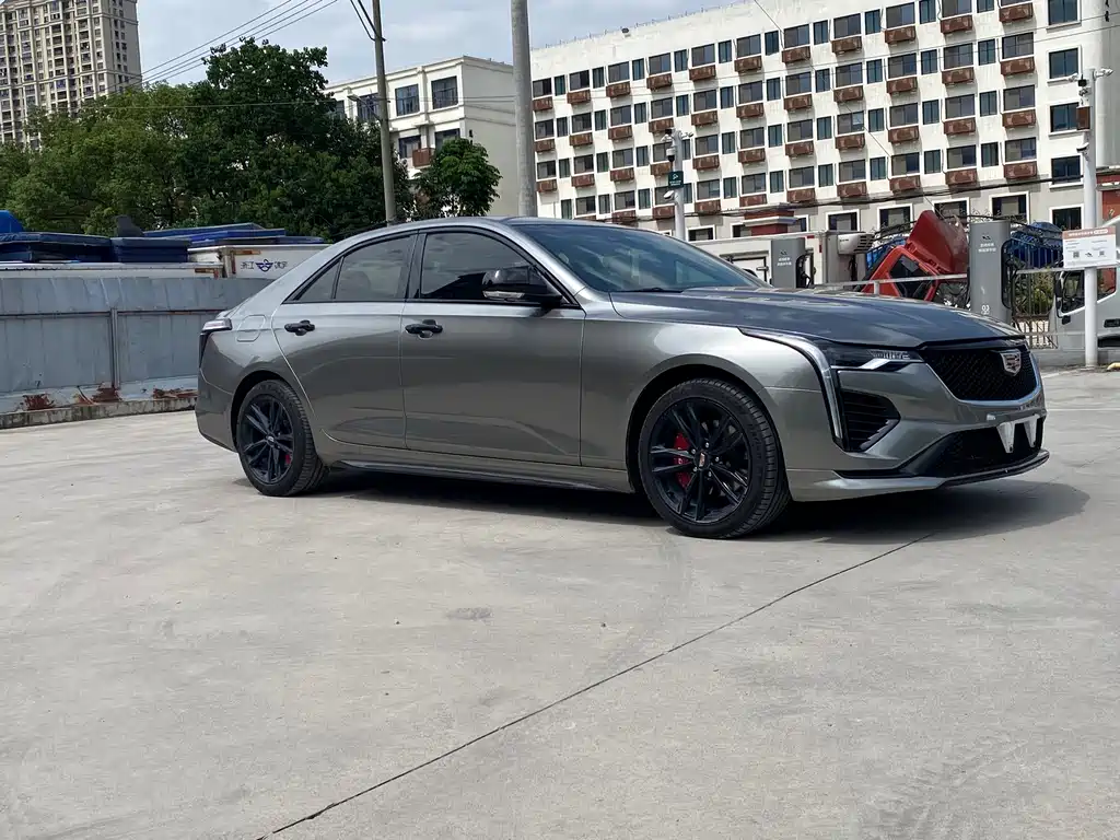 Cadillac CT4 — фото 3
