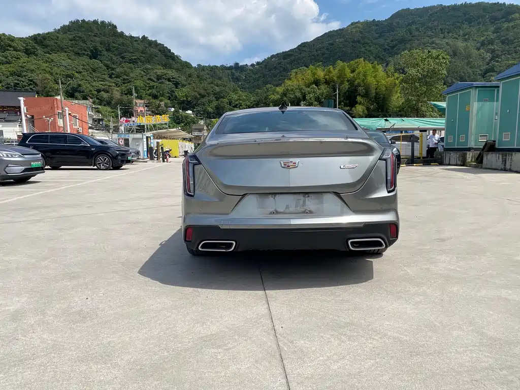 Cadillac CT4 — фото 5