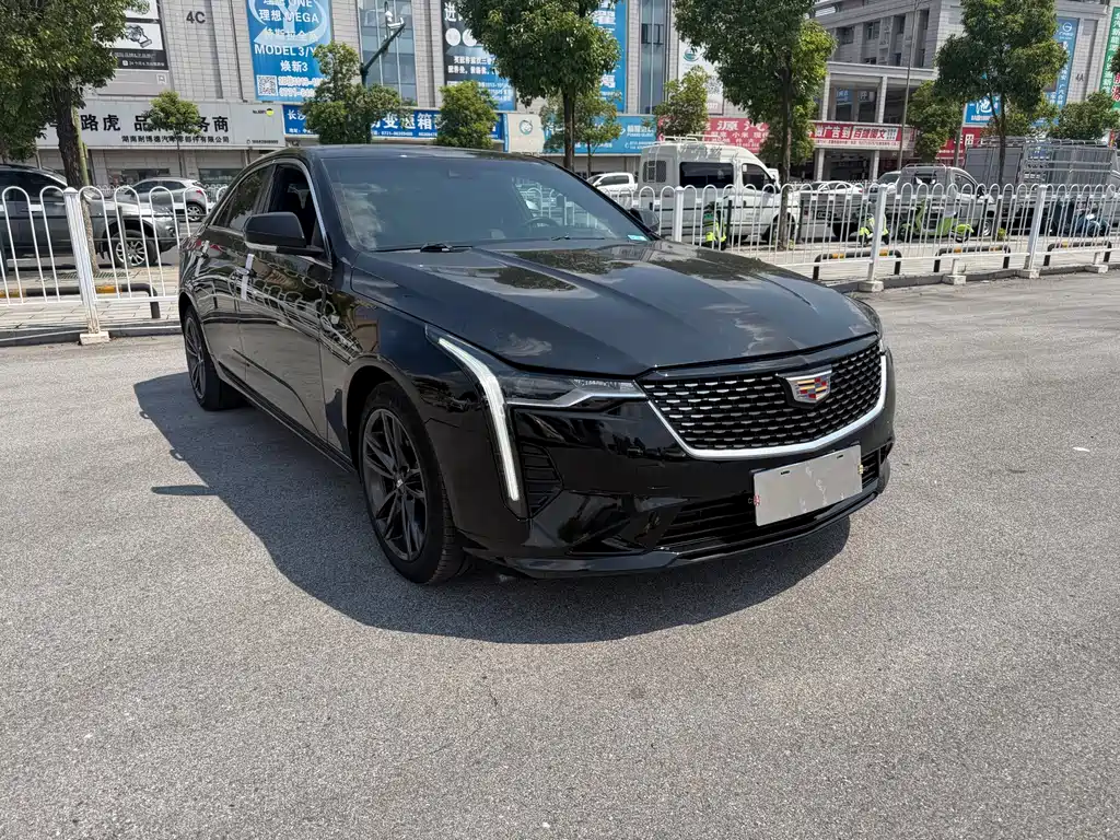 Cadillac CT4 — фото 3
