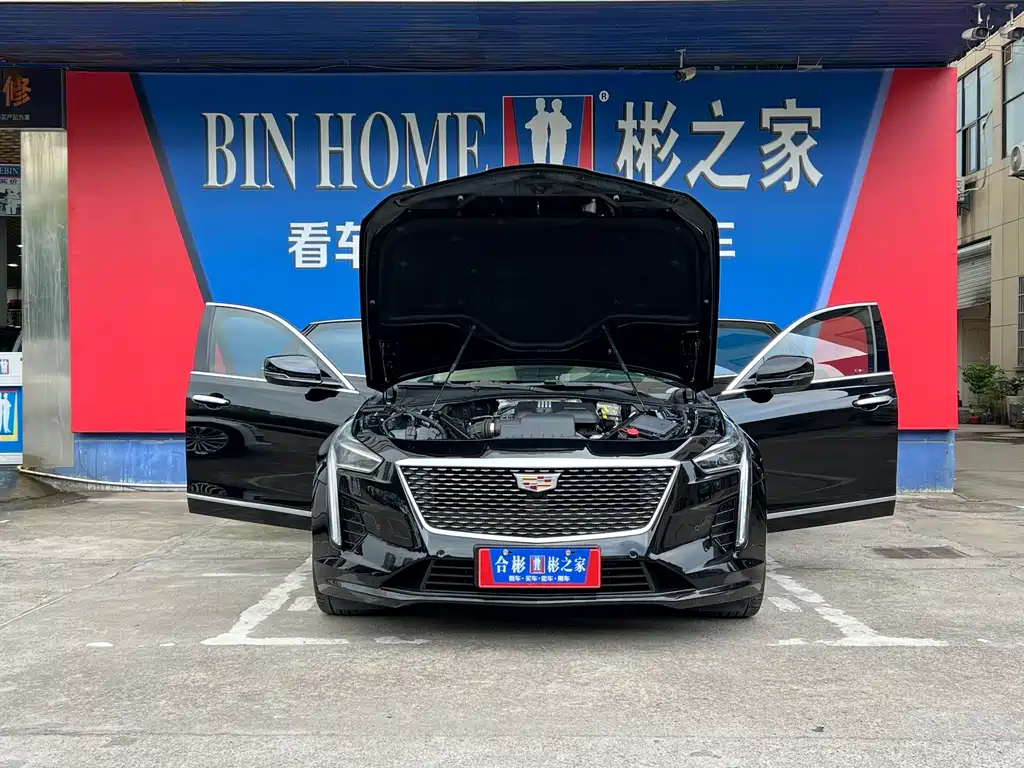 Cadillac CT6 — фото 11