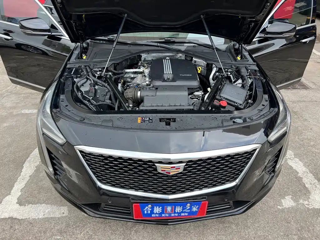 Cadillac CT6 — фото 20