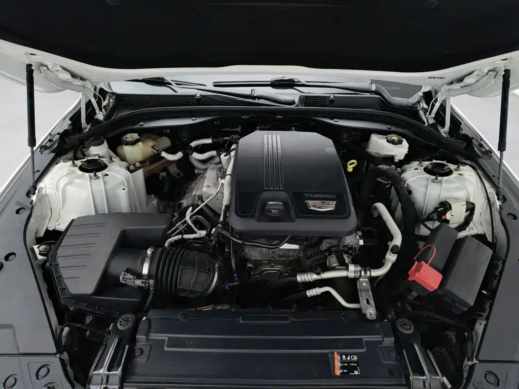 Cadillac CT5 — фото 6