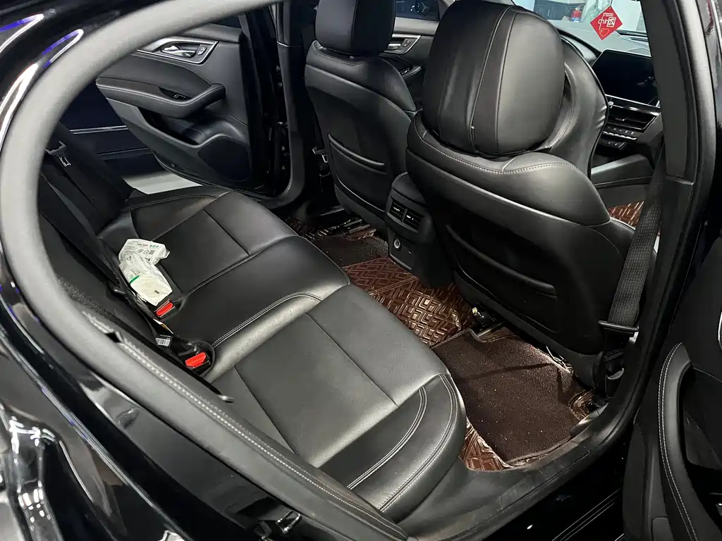 Cadillac CT5 — фото 15