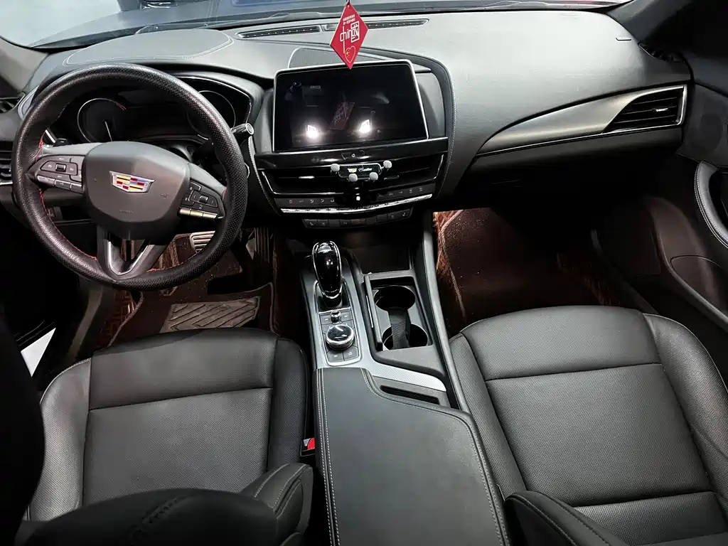 Cadillac CT5 — фото 5