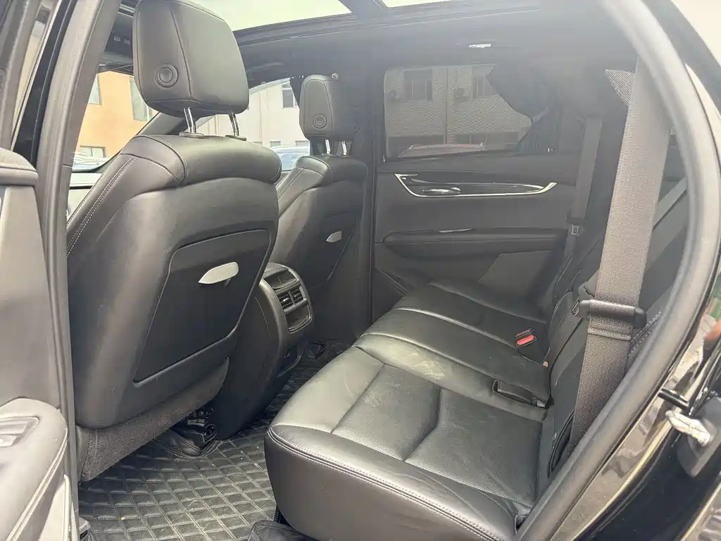 Cadillac XT5 — фото 5